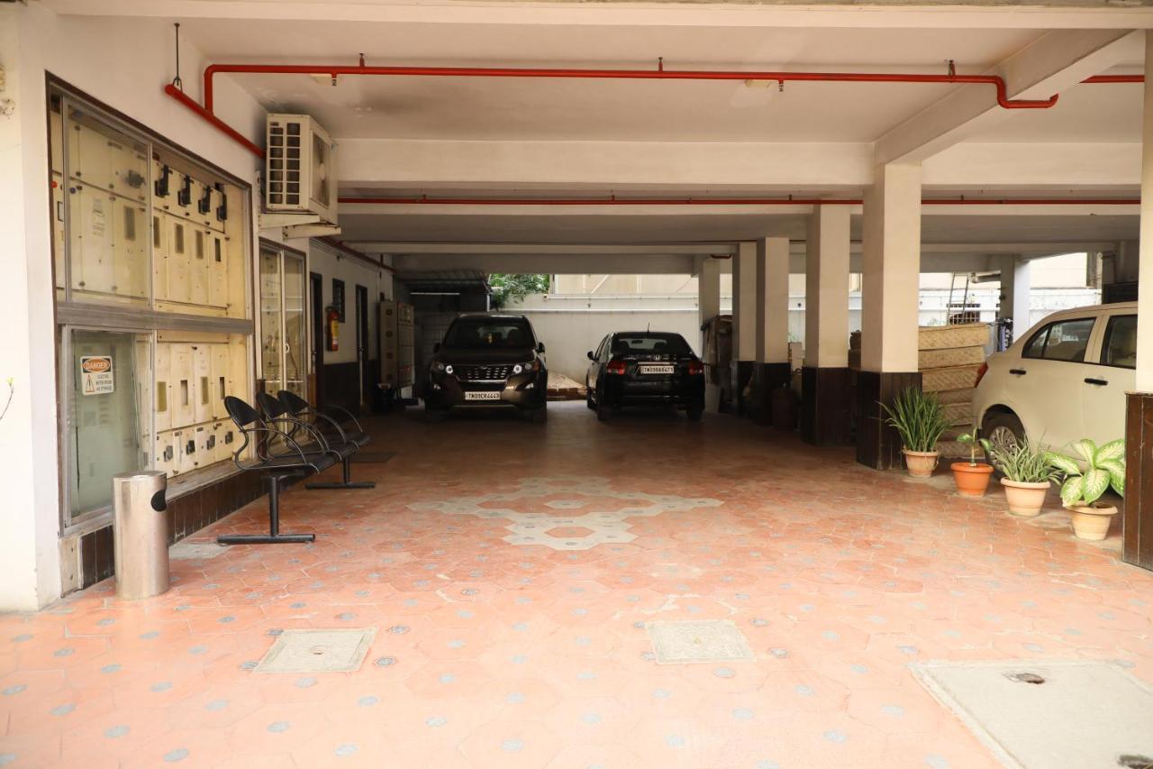 Taz Kamar Family Hotel Chennai Ngoại thất bức ảnh
