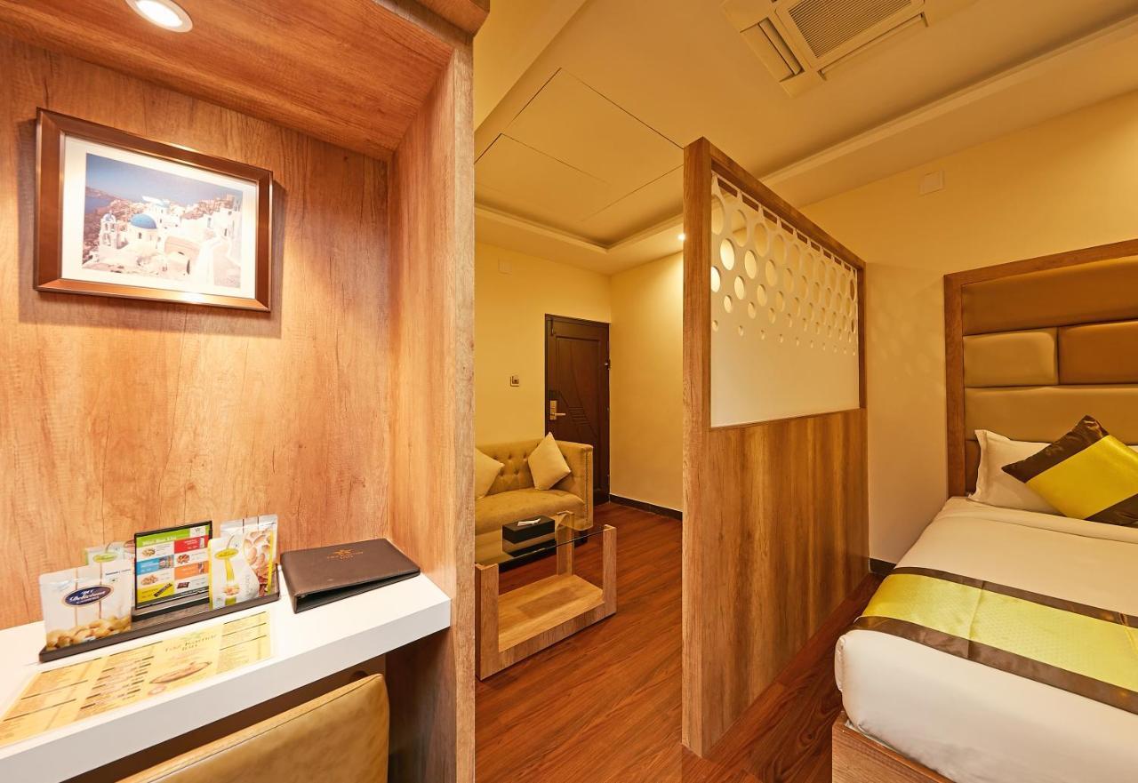 Taz Kamar Family Hotel Chennai Ngoại thất bức ảnh